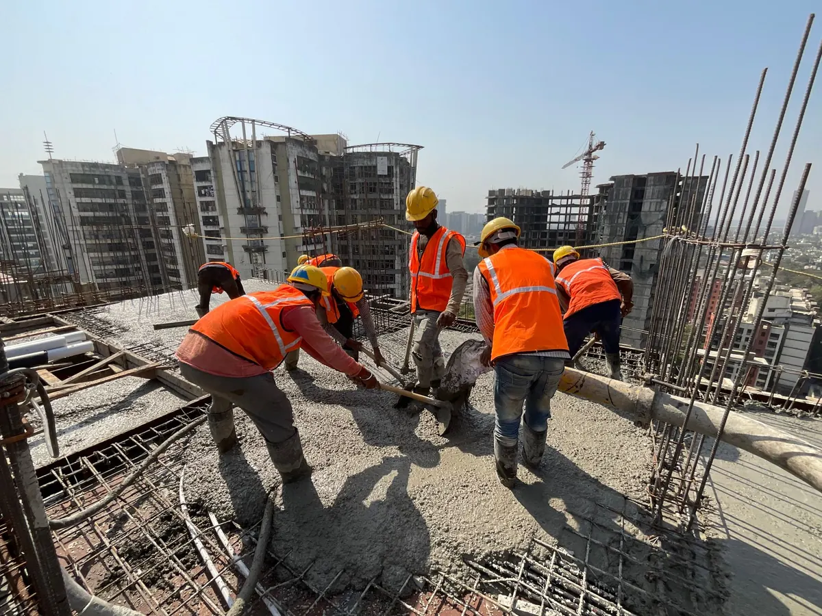 On site: concrete pour and curing