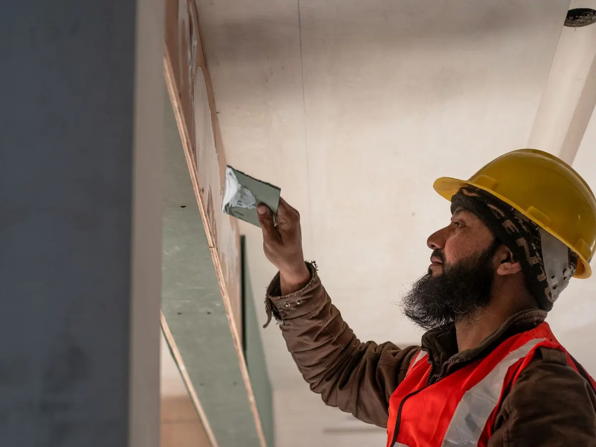 On site: plaster and services